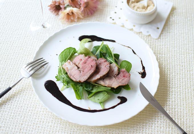 豚肩ロース肉の低温ロースト★コクうまバルサミコソース